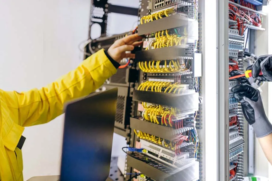 Maintenance Server & Optimalisasi Uptime